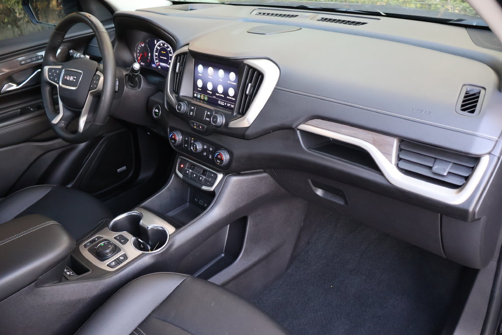 Used 2024 GMC Terrain Denali w/ Black Diamond Edition AWD/4WD image 46