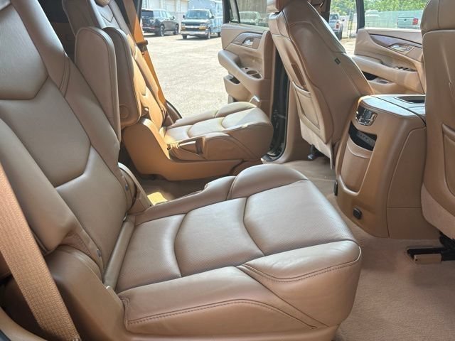 Certified 2017 Cadillac Escalade Platinum AWD/4WD image 14