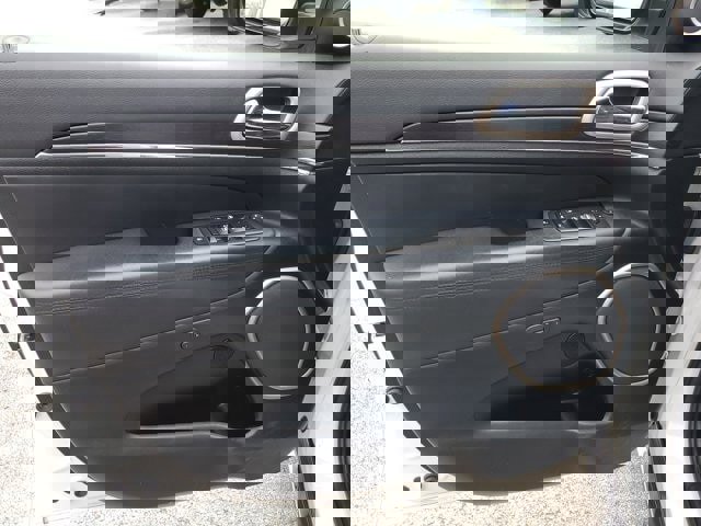 Used 2014 Jeep Grand Cherokee Summit w/ Trailer Tow Group IV image 22