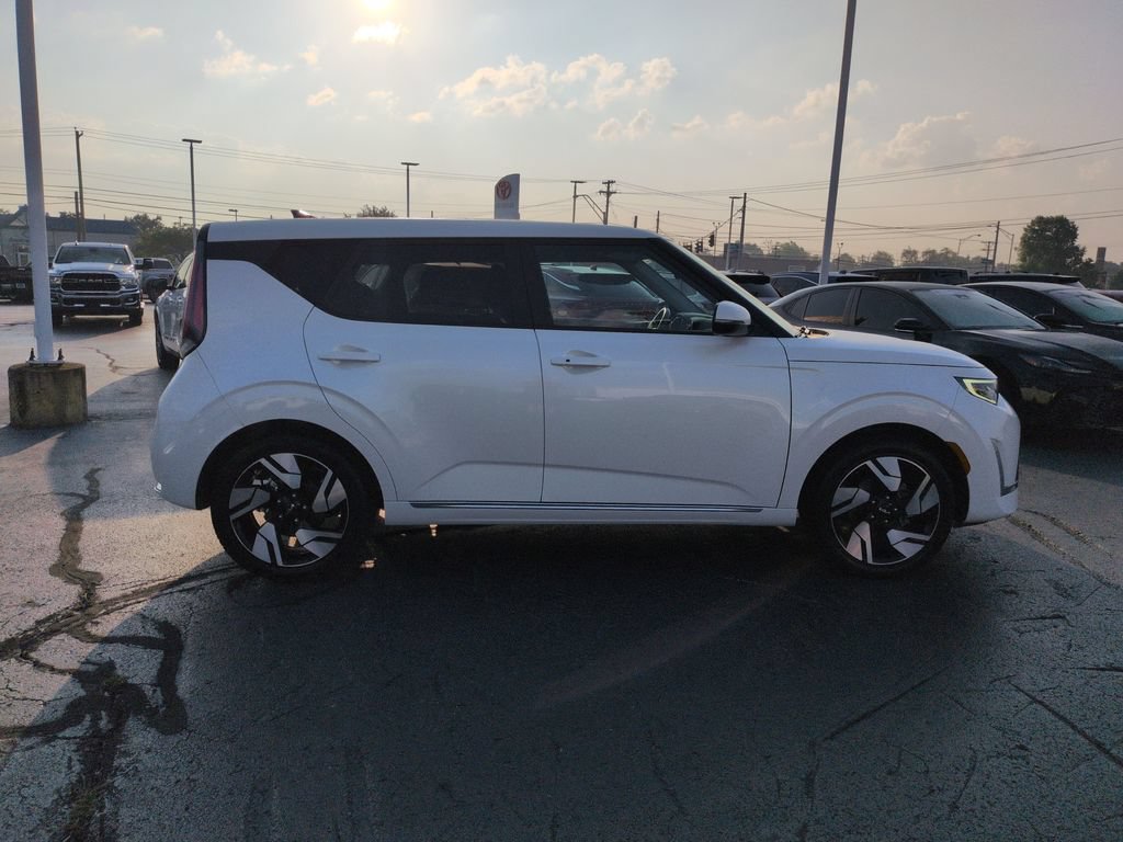 Used 2024 Kia Soul GT-Line w/ GT-Line Technology Package FWD image 6