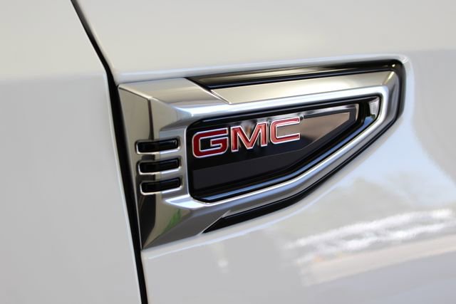 New 2026 GMC Yukon Denali w/ Advanced Technology Package AWD/4WD image 40