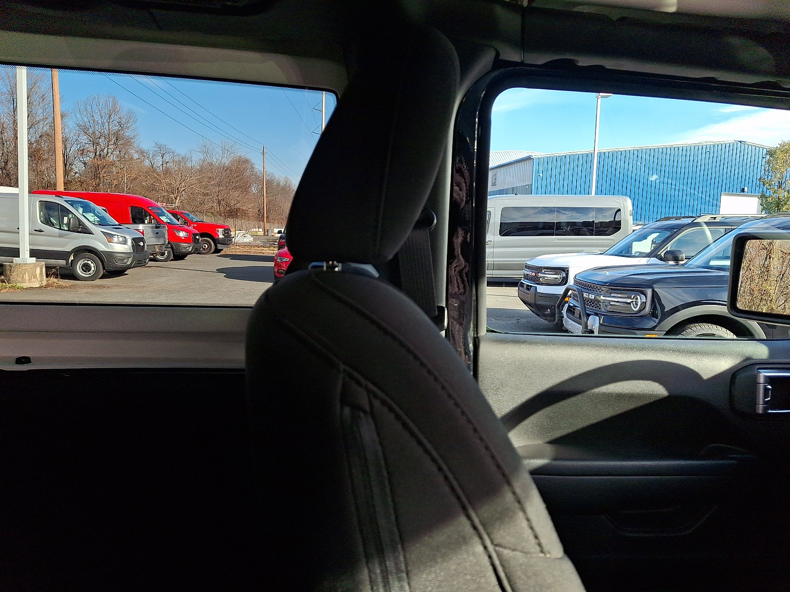 Used 2023 Jeep Wrangler Sport S image 13