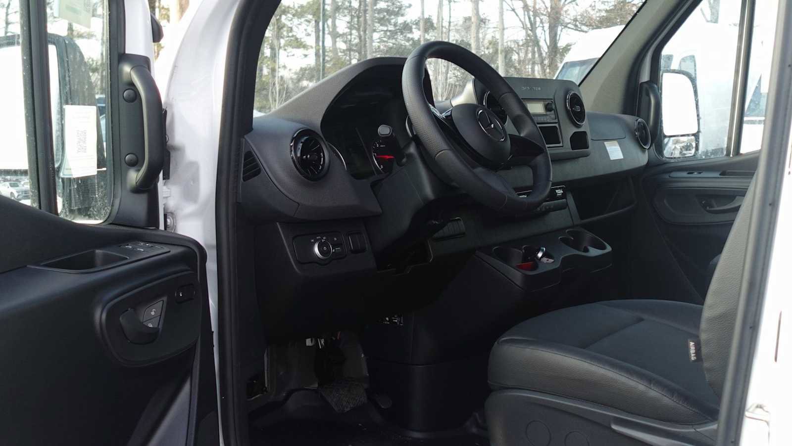New 2025 Mercedes-Benz Sprinter 2500 image 18