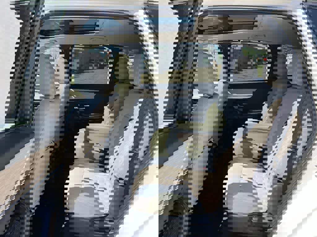 Used 2025 MAZDA CX-90 Plug-In Hybrid w/Premium Sport image 17