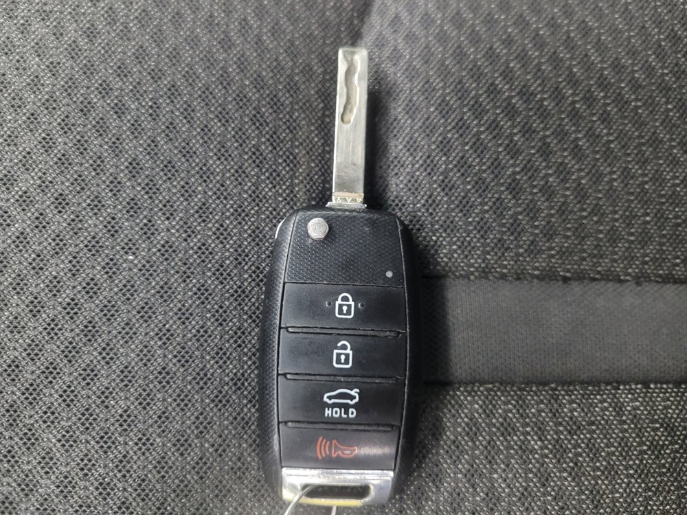 Used 2018 Kia Optima LX w/ 17" Alloy Wheels Package FWD image 32