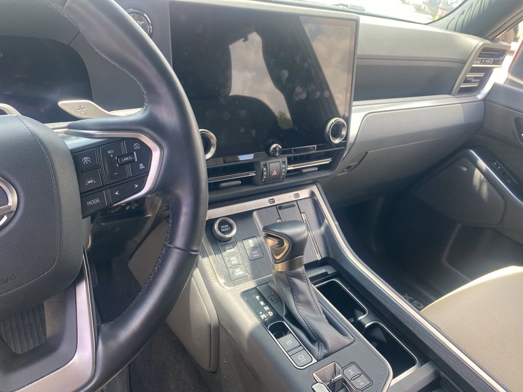 Used 2024 Lexus GX 550 AWD/4WD image 16