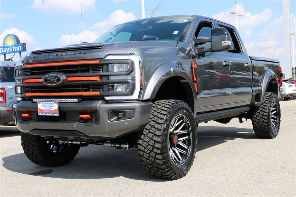 New 2026 Ford F250 Lariat w/ Black Appearance Package image 1