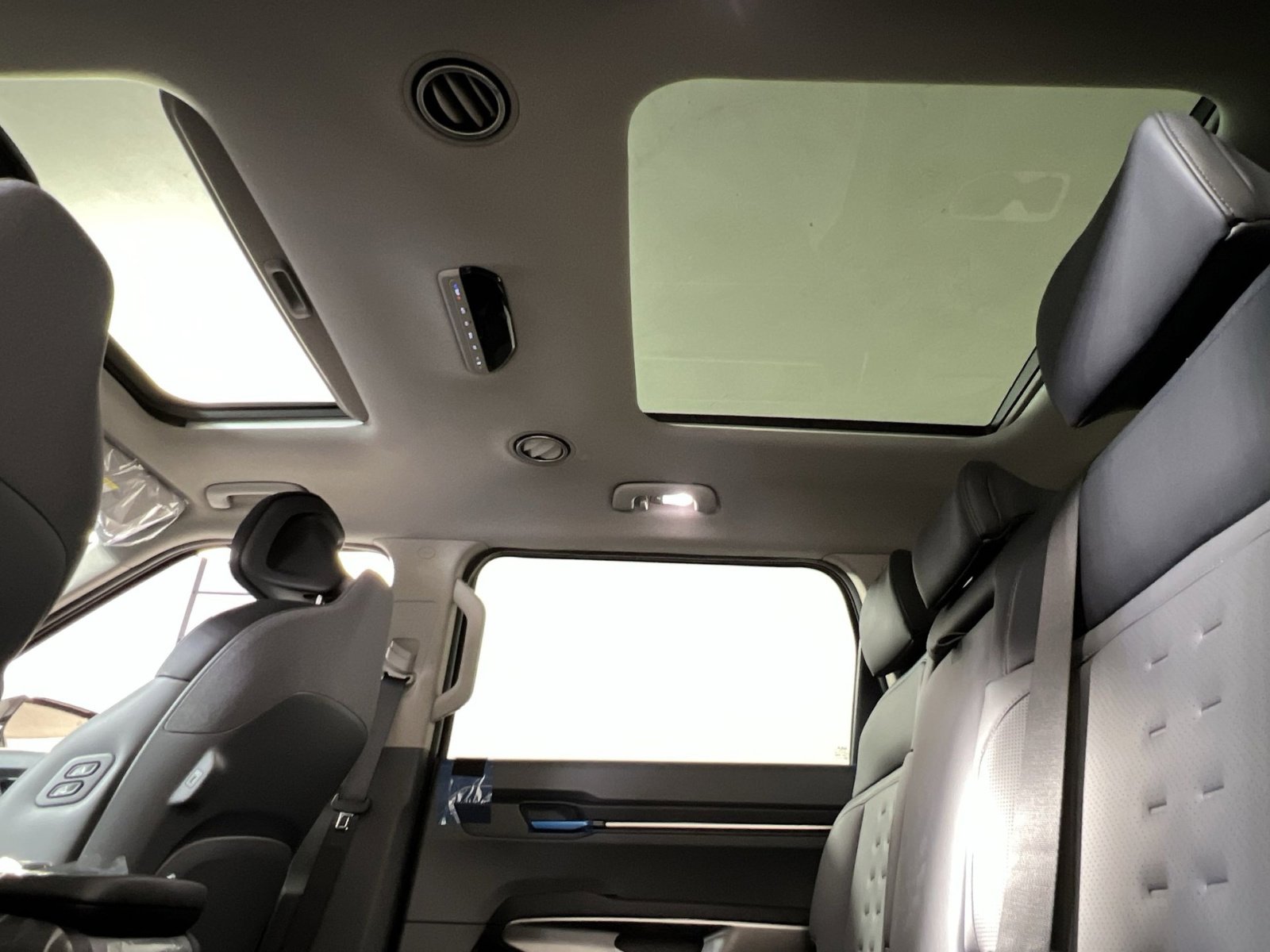 New 2026 Kia EV9 Wind image 22