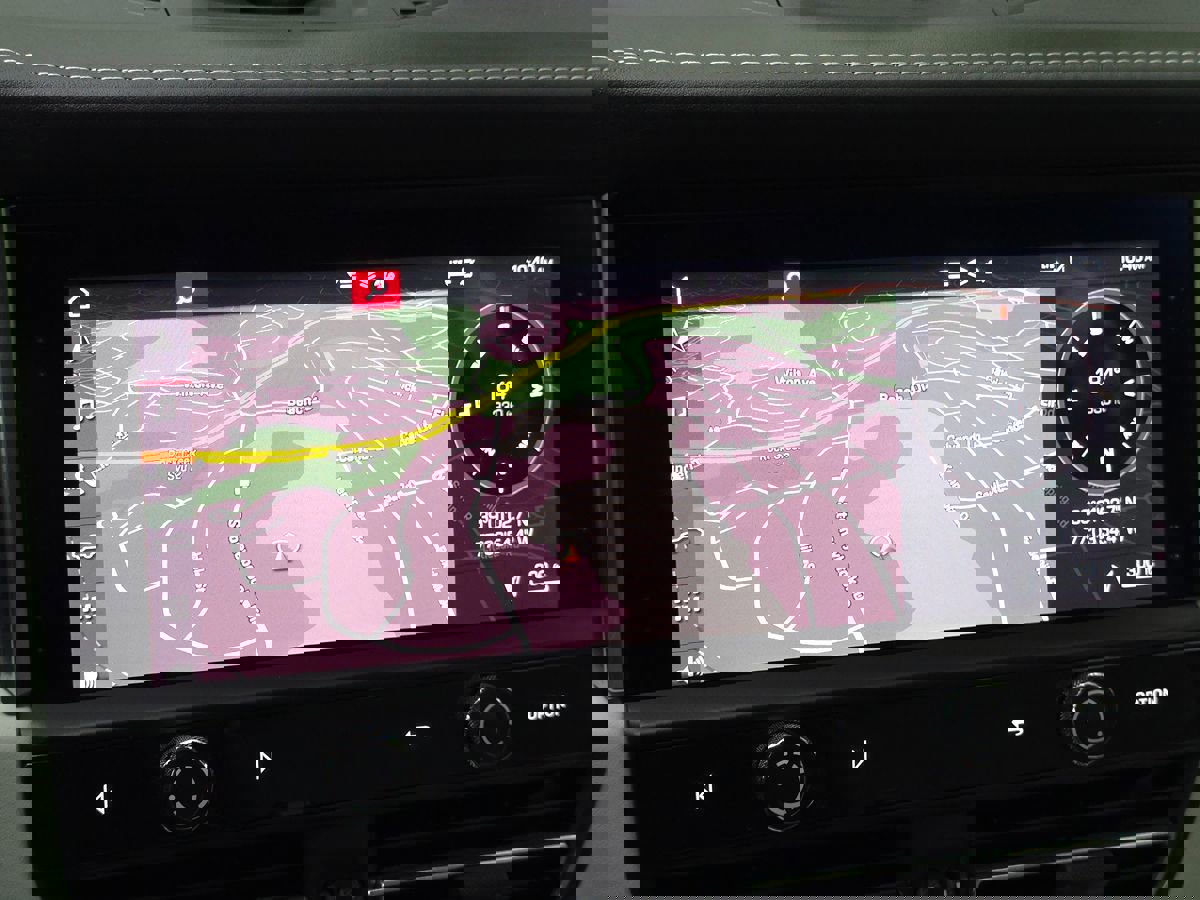 Used 2023 Porsche Macan image 36