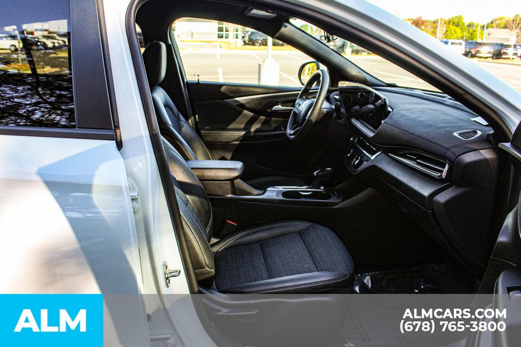 Used 2025 Buick Envista Preferred image 21