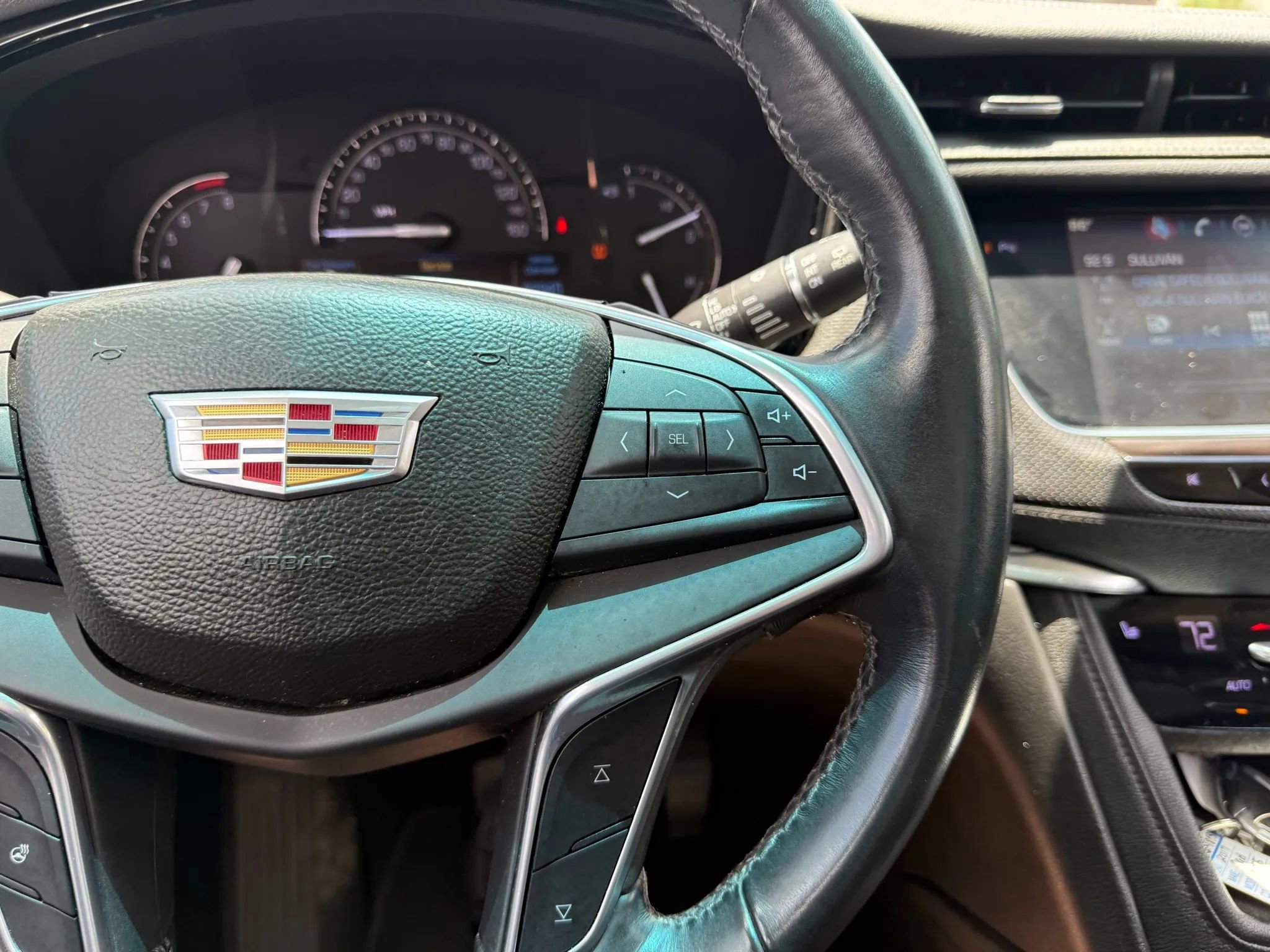 Used 2017 Cadillac XT5 Luxury FWD image 25
