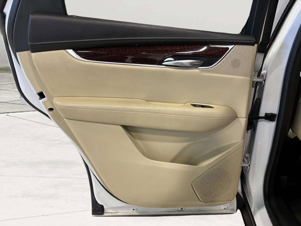 Used 2017 Cadillac XT5 Premium Luxury w/ LPO, Wheel Lock Package image 20