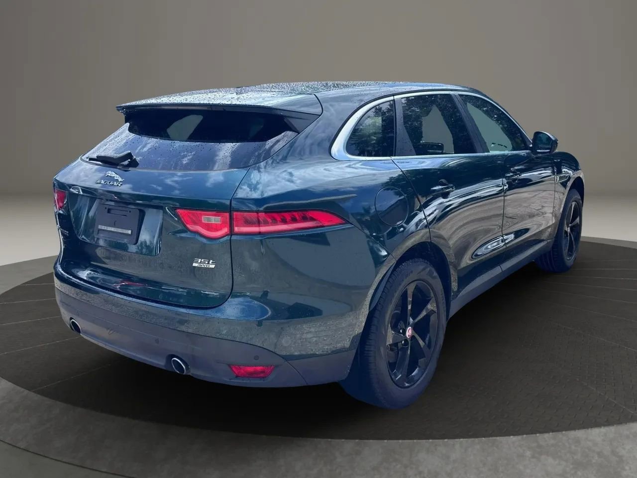 Used 2017 Jaguar F-PACE Prestige image 5
