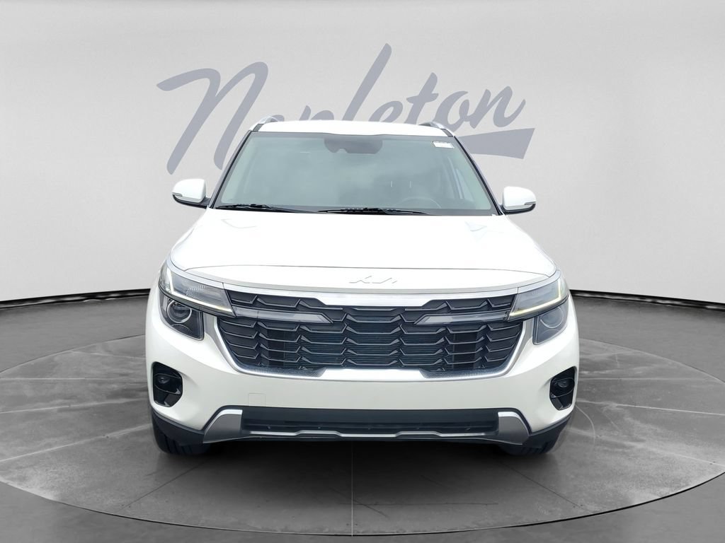 Used 2025 Kia Seltos S FWD image 2