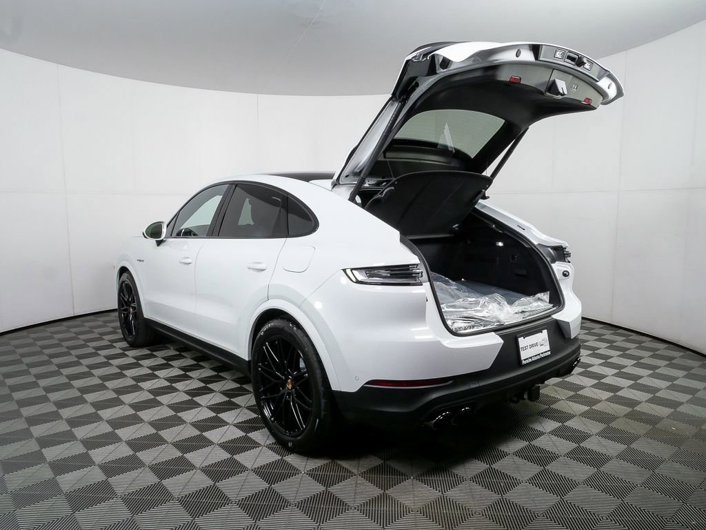 New 2026 Porsche Cayenne E-Hybrid Coupe image 35
