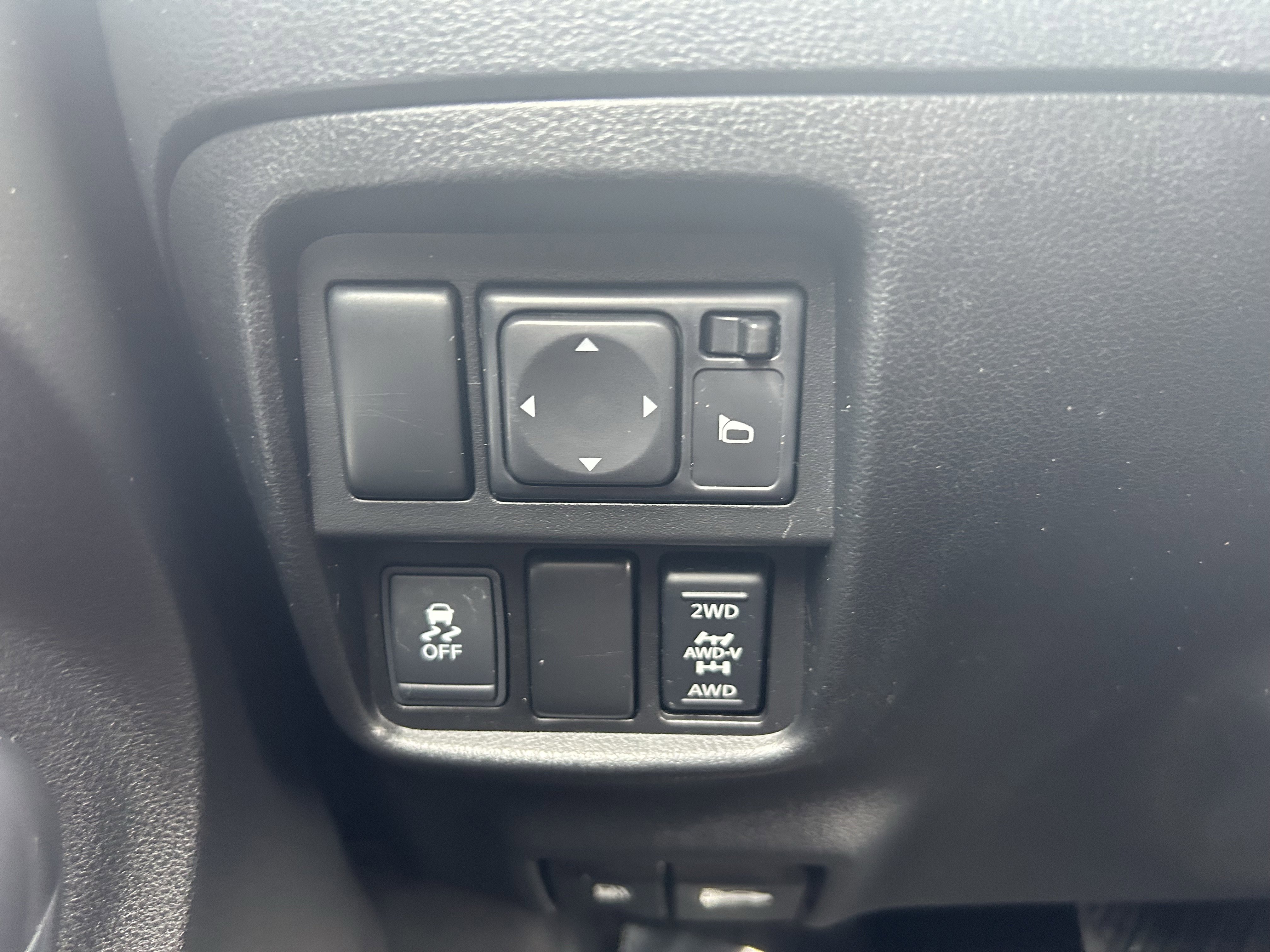 Used 2014 Nissan Juke S image 16