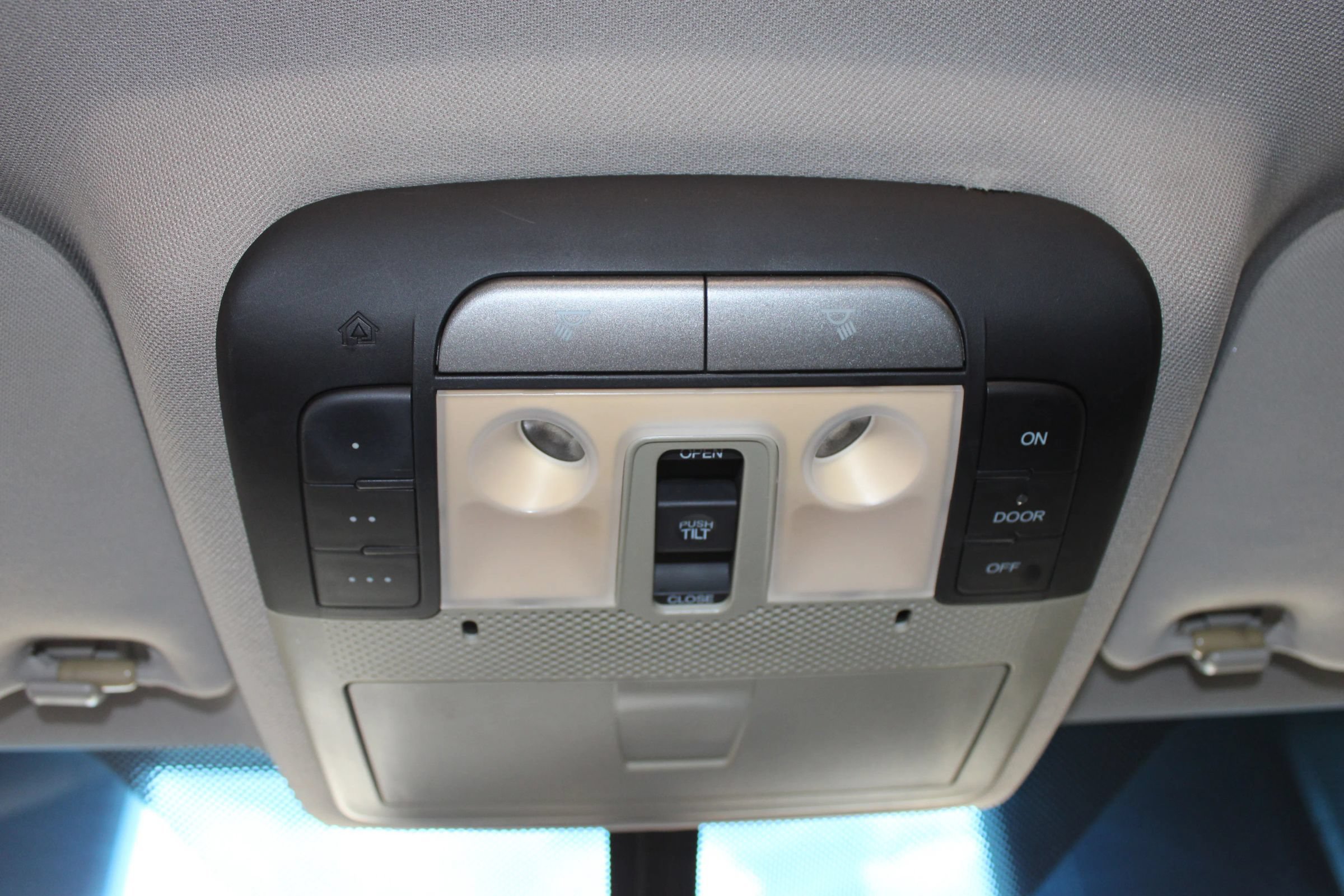 Used 2011 Acura MDX w/ Technology Package AWD/4WD image 21