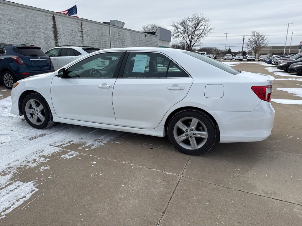 Used 2013 Toyota Camry SE image 9