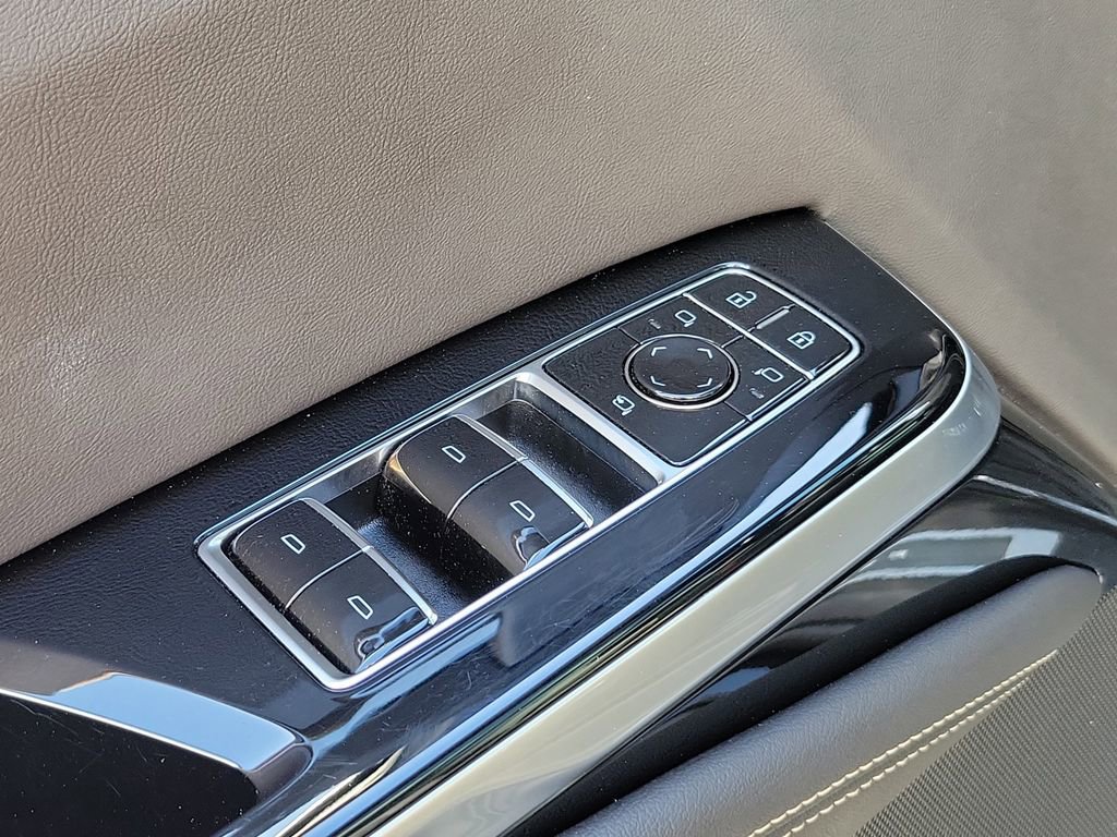 Used 2025 Cadillac Escalade ESV Premium Luxury w/ LPO, Floor Liner Package image 25