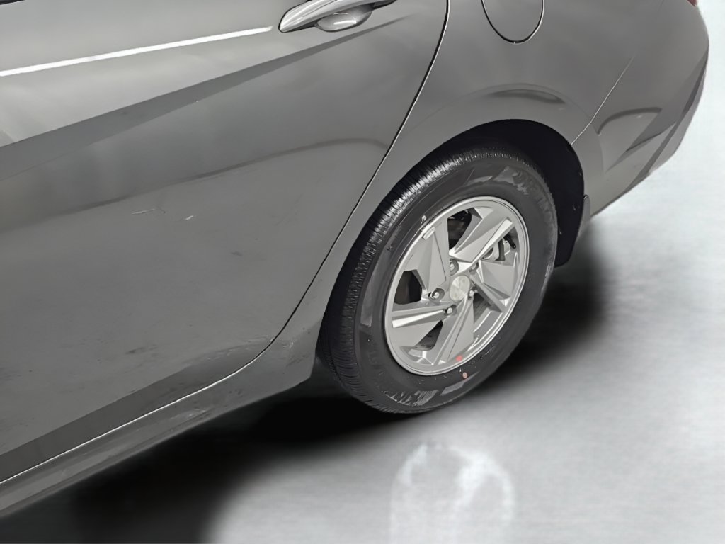 New 2026 Hyundai Elantra SE FWD image 39