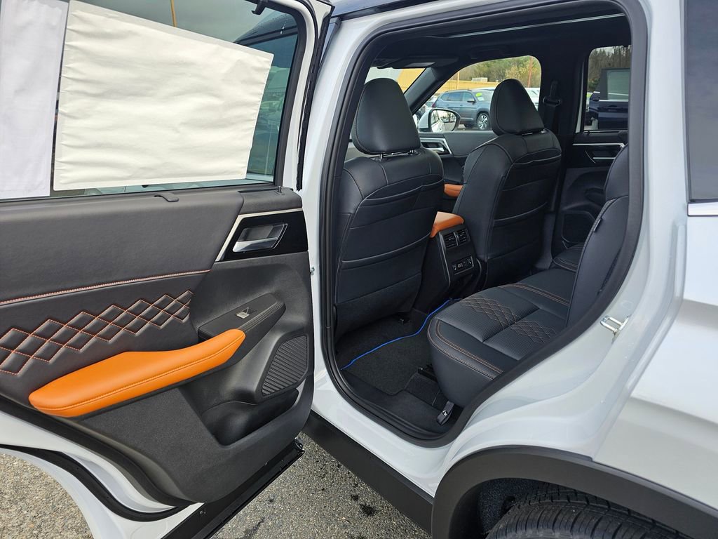 New 2025 Mitsubishi Outlander SEL image 10