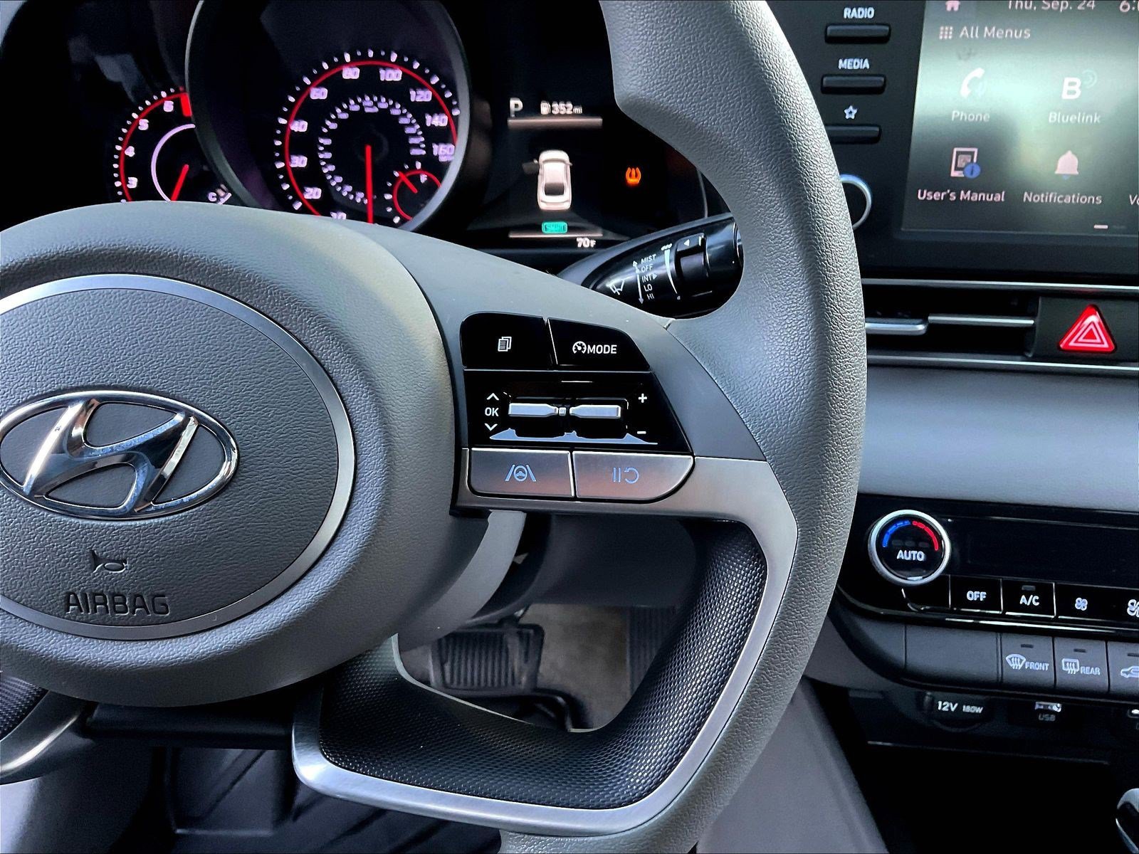 Used 2023 Hyundai Elantra SEL FWD image 11