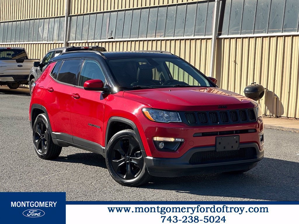 Used 2019 Jeep Compass Latitude FWD image 1