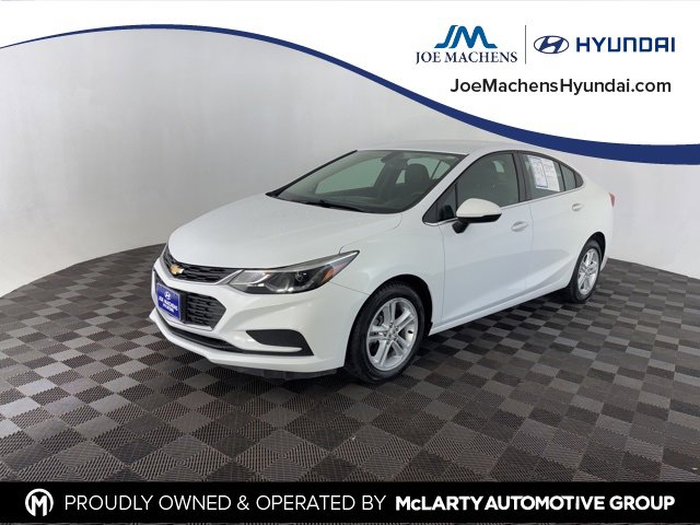 Used 2018 Chevrolet Cruze LT w/ Convenience Package image 1