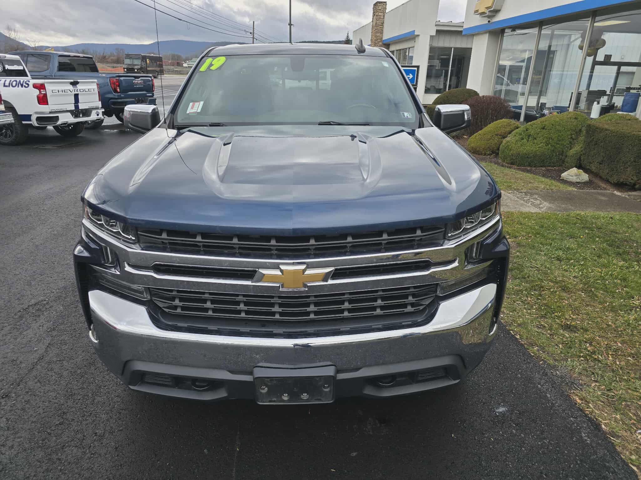 Used 2019 Chevrolet Silverado 1500 LT w/ All-Star Edition image 8