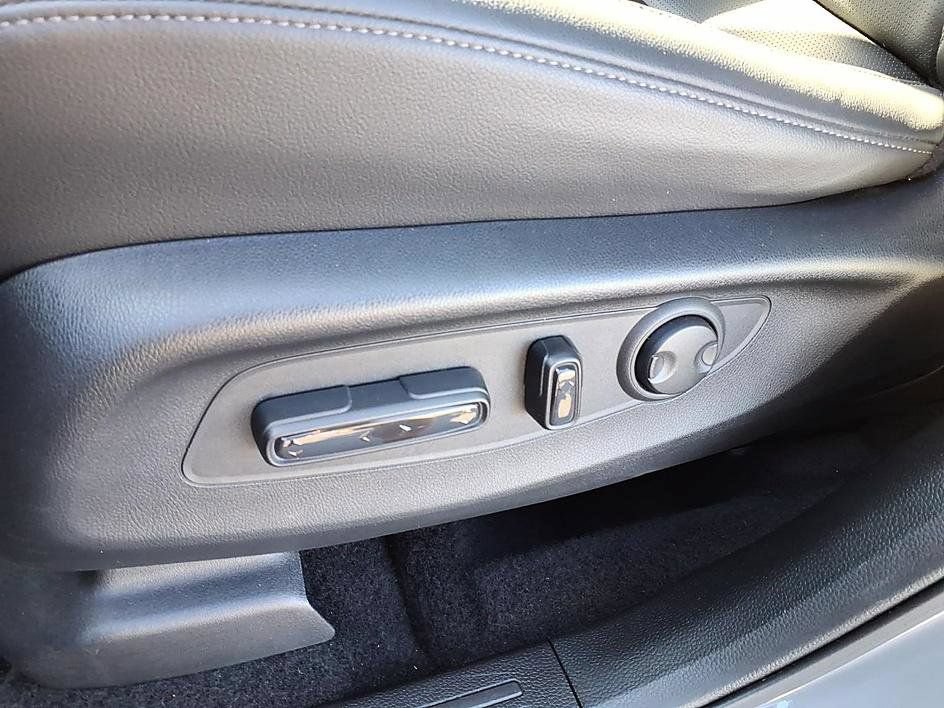 Used 2025 Honda CR-V EX-L image 18