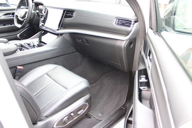 Used 2025 Jeep Wagoneer Series II w/ Premium Group I AWD/4WD image 49