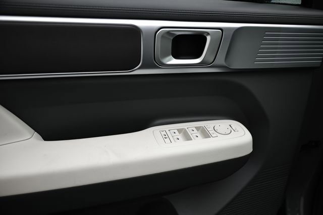 New 2026 Hyundai Santa Fe SE image 7