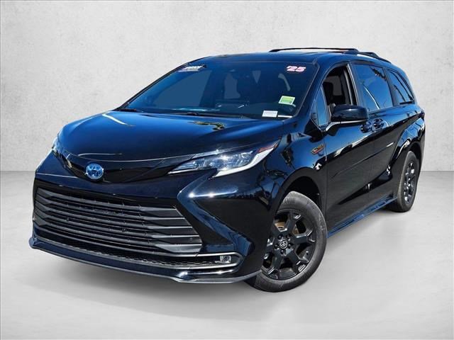 Used 2025 Toyota Sienna XLE Woodland Edition