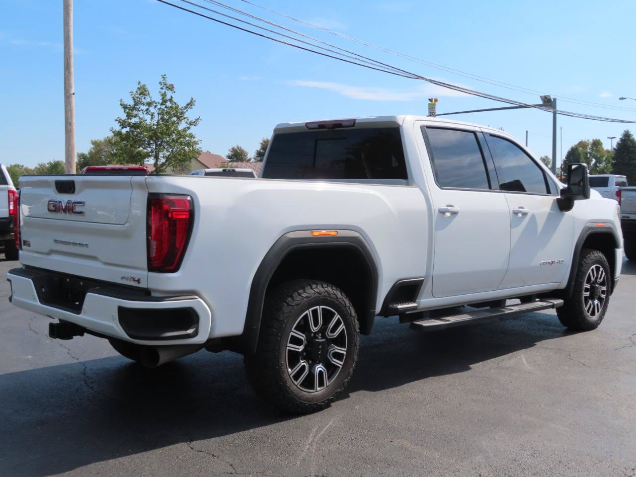 Used 2020 GMC Sierra 2500 AT4 w/ AT4 Premium Package AWD/4WD image 6