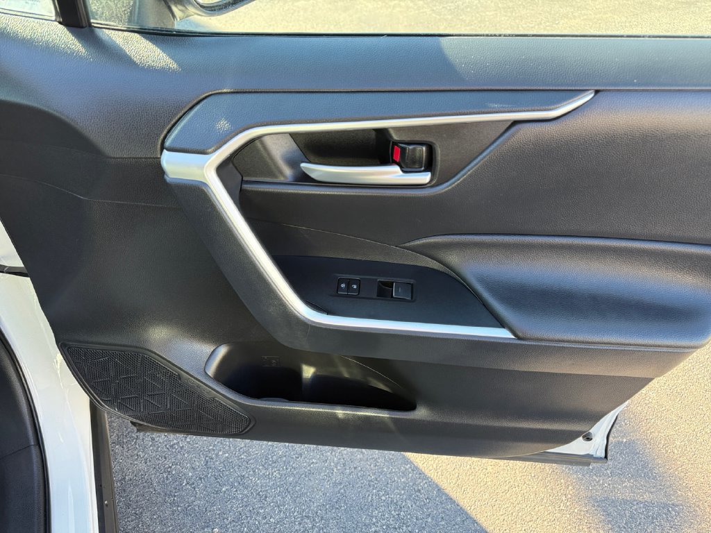 Certified 2025 Toyota RAV4 XLE AWD/4WD image 19