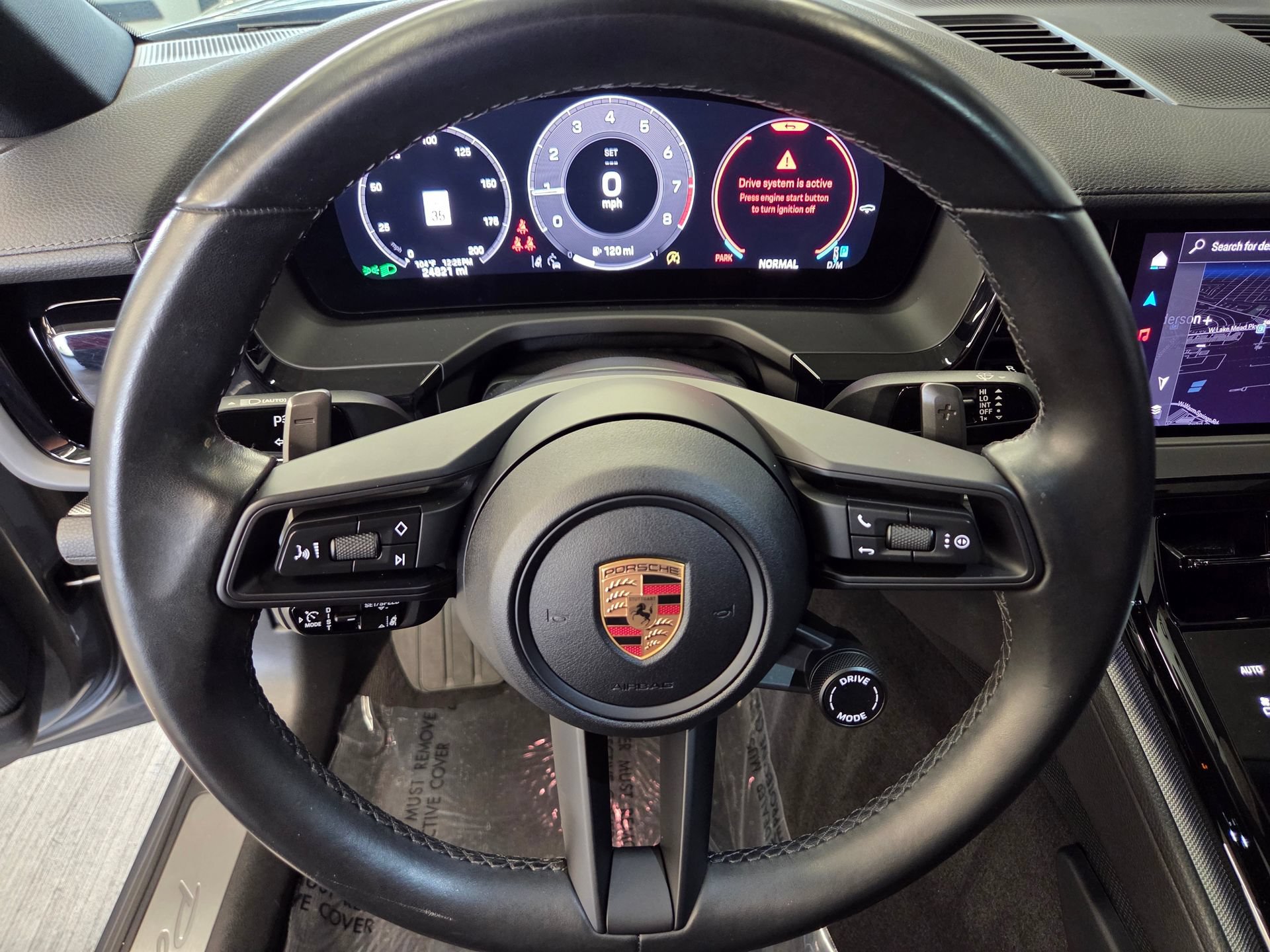 Certified 2025 Porsche Panamera image 17