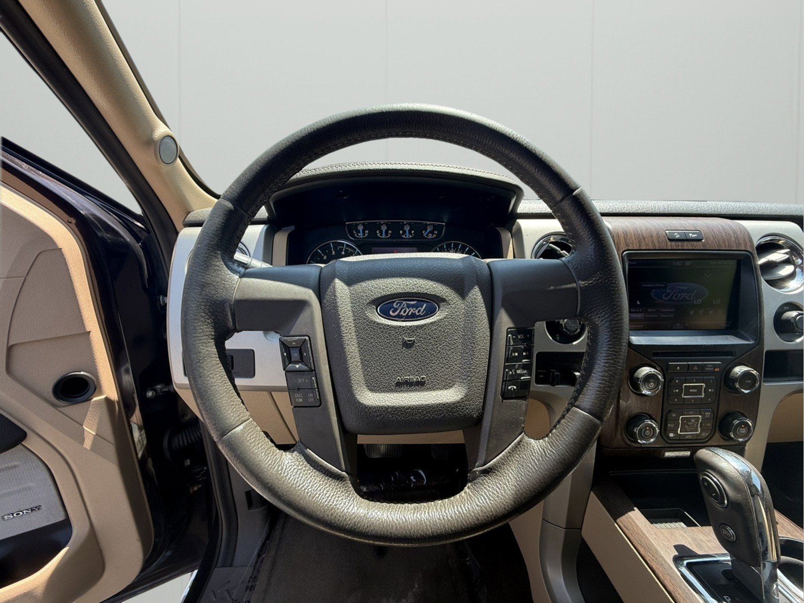 Used 2013 Ford F150 Lariat w/ Luxury Equipment Group AWD/4WD image 11