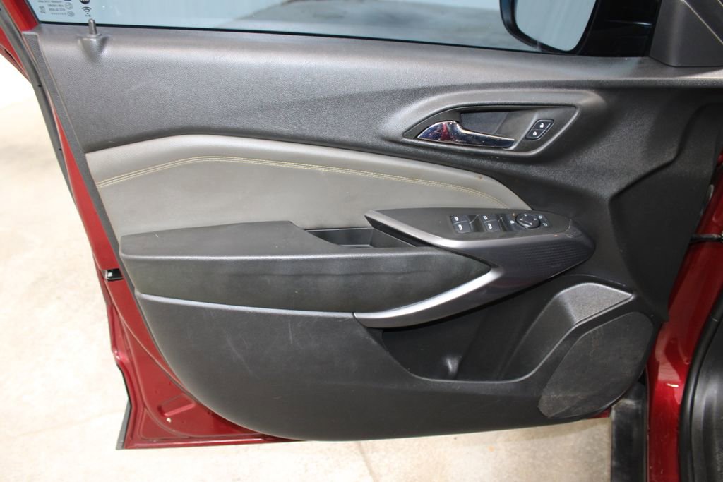 Used 2024 Chevrolet Trax ACTIV w/ Driver Confidence Package image 16