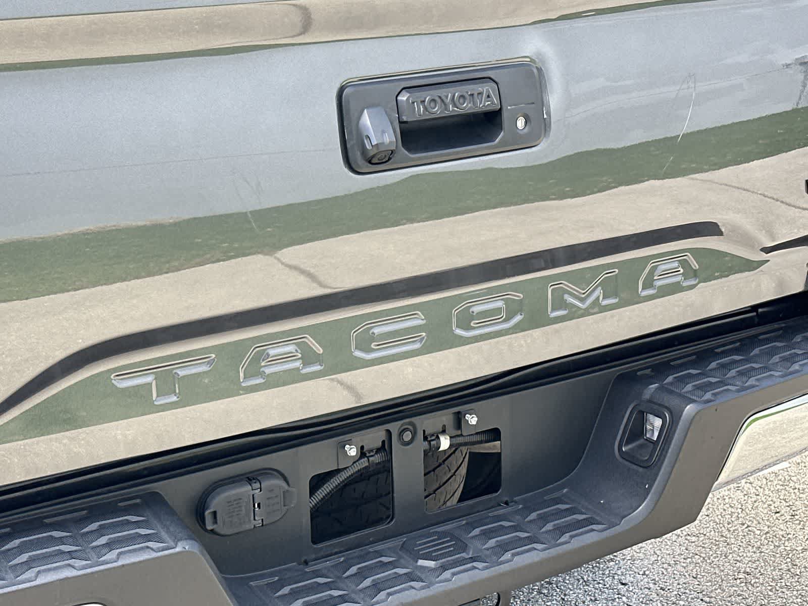 Used 2021 Toyota Tacoma SR5 RWD image 14