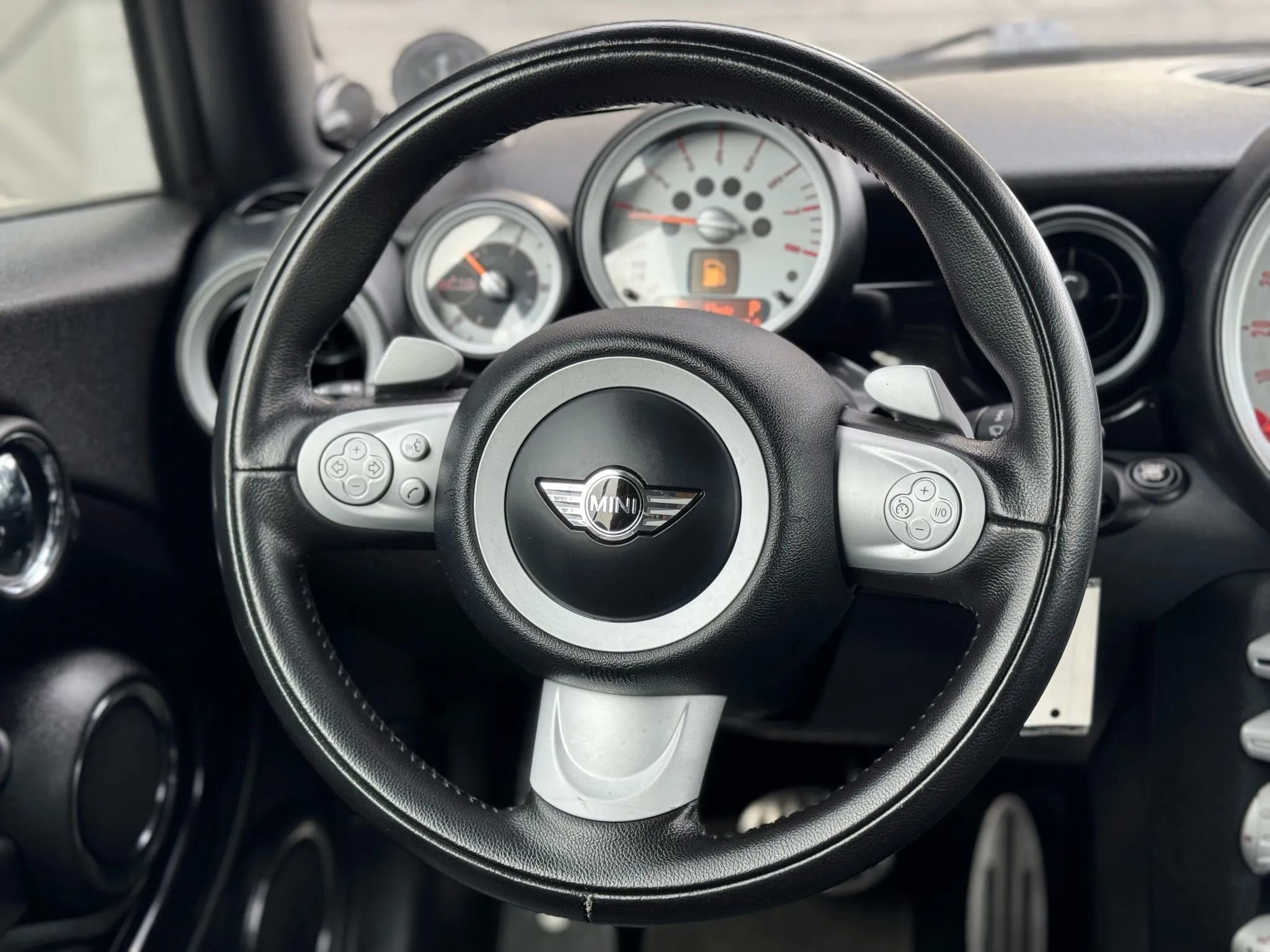 Used 2010 MINI Cooper S image 21