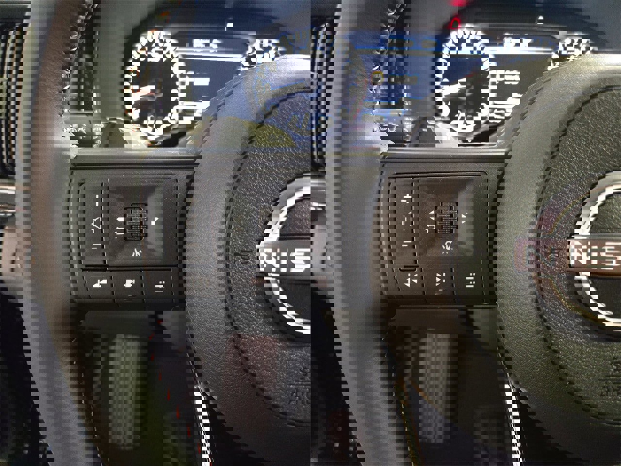 New 2025 Nissan Pathfinder Rock Creek image 17