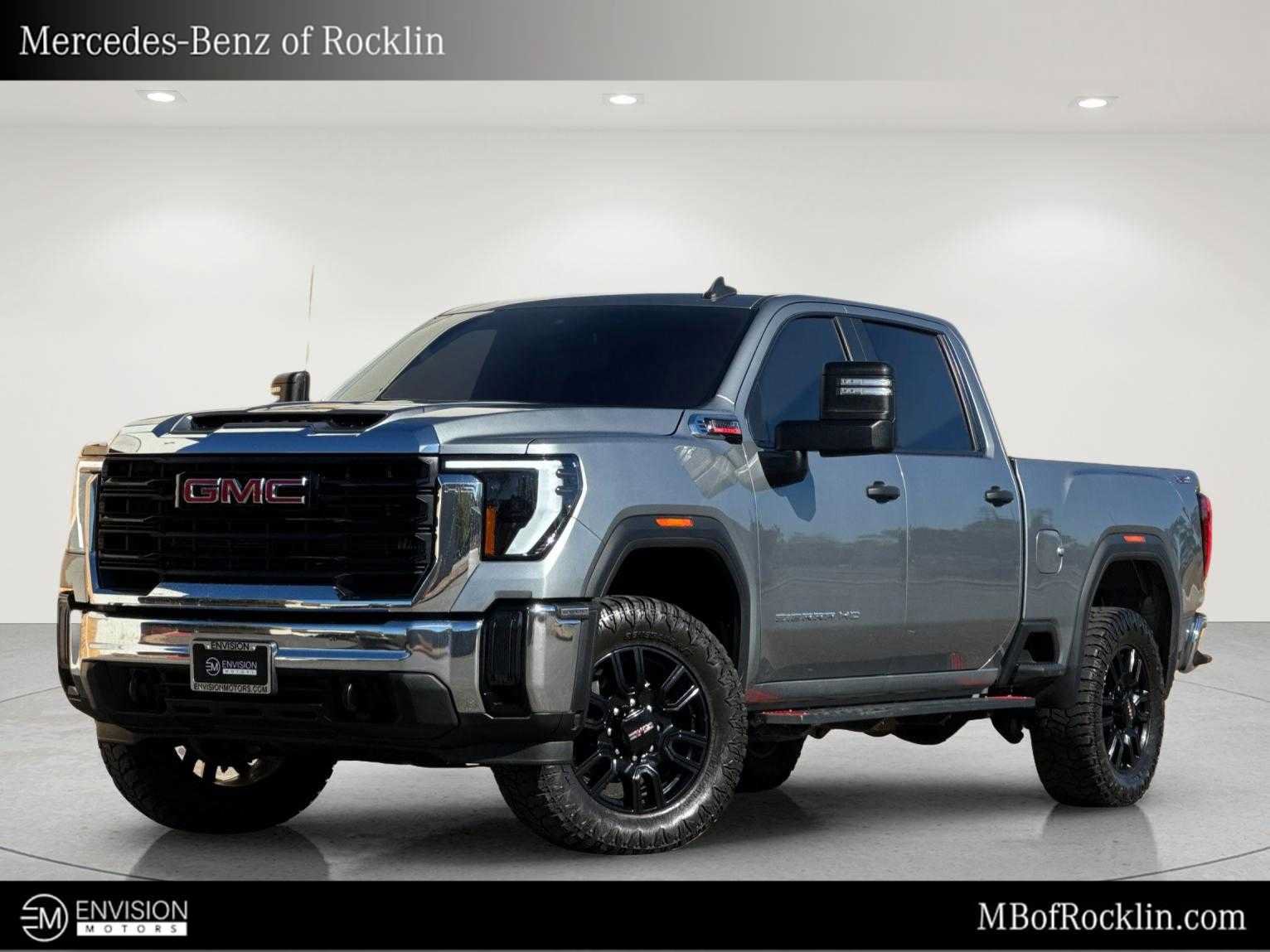 Used 2024 GMC Sierra 2500 Pro AWD/4WD image 1