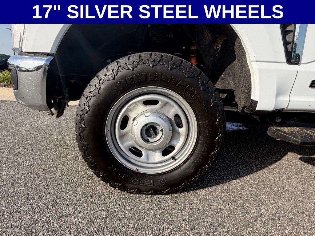 Used 2025 Ford F250 XL w/ FX4 Off-Road Package AWD/4WD image 4