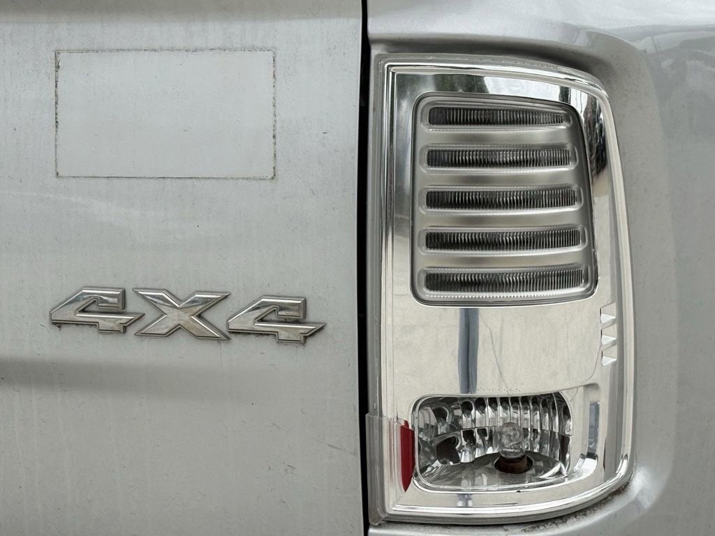 Used 2018 RAM 3500 Laramie w/ Convenience Group image 8