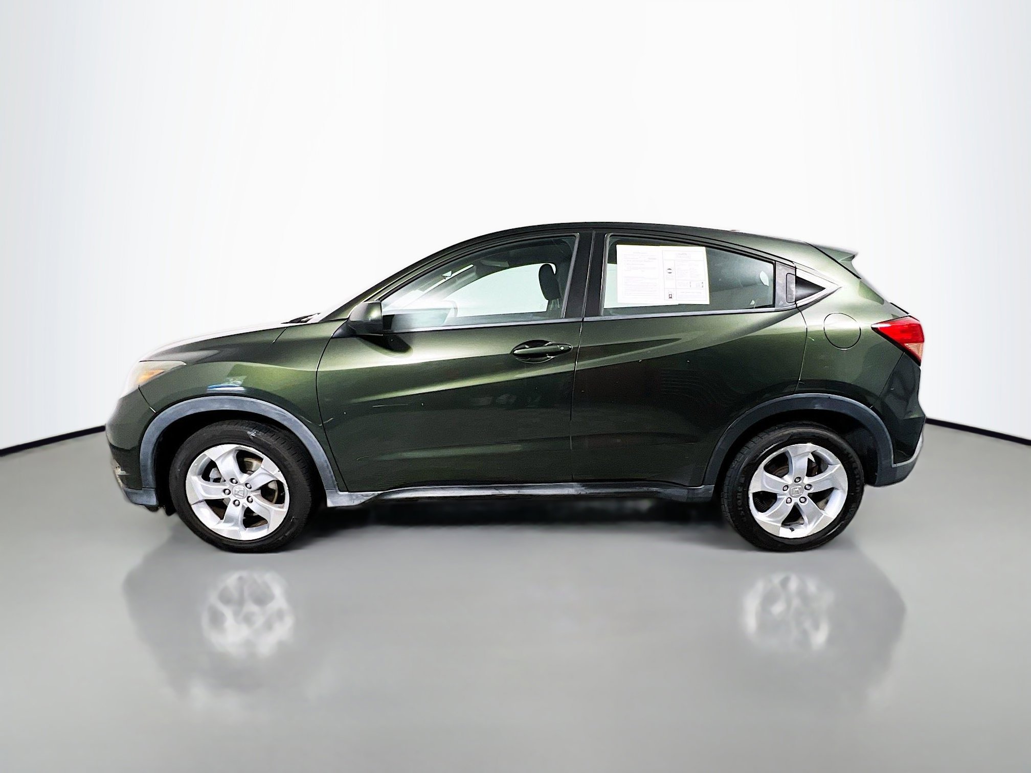 Used 2016 Honda HR-V LX image 9