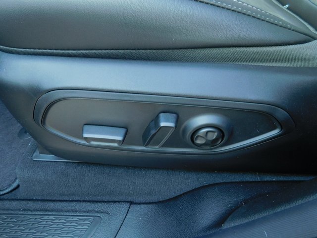 New 2026 Jeep Grand Cherokee Altitude AWD/4WD image 9