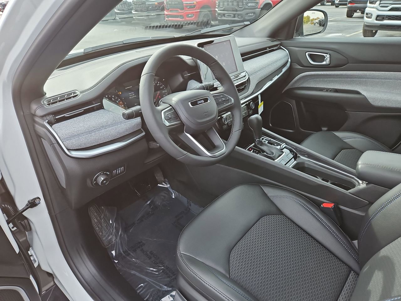 New 2026 Jeep Compass Latitude image 16
