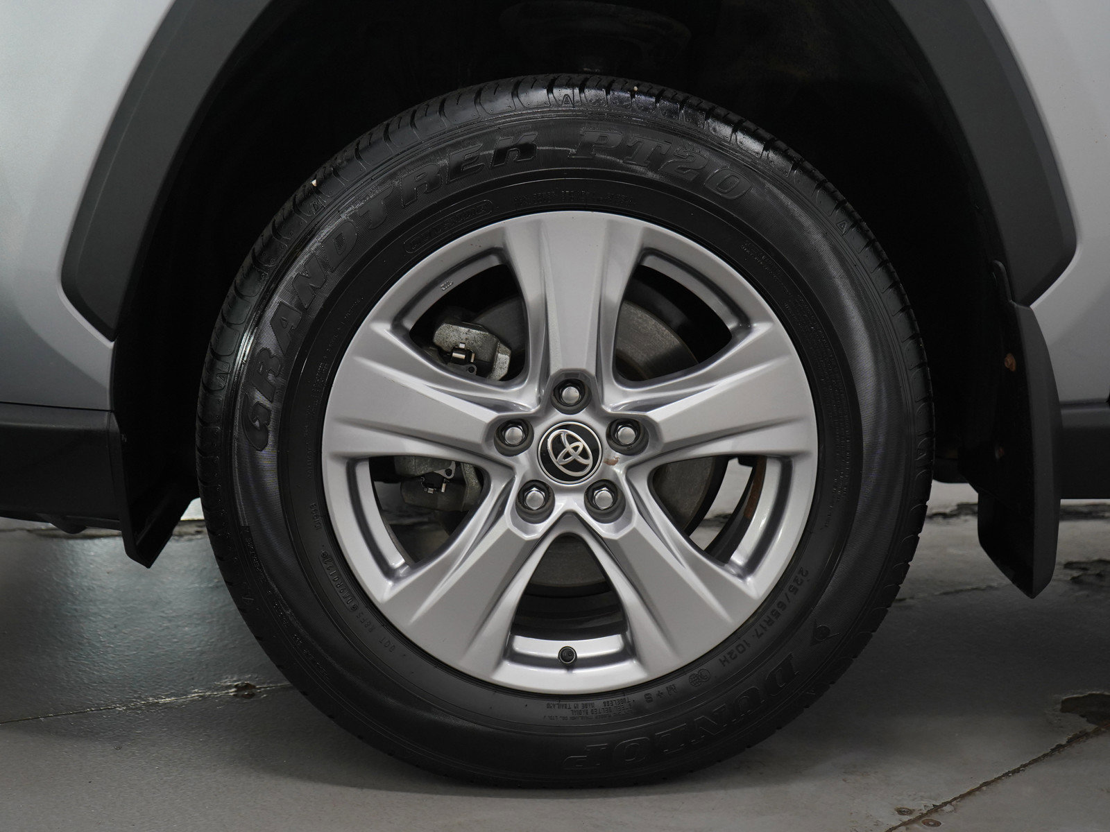 Used 2022 Toyota RAV4 XLE image 30