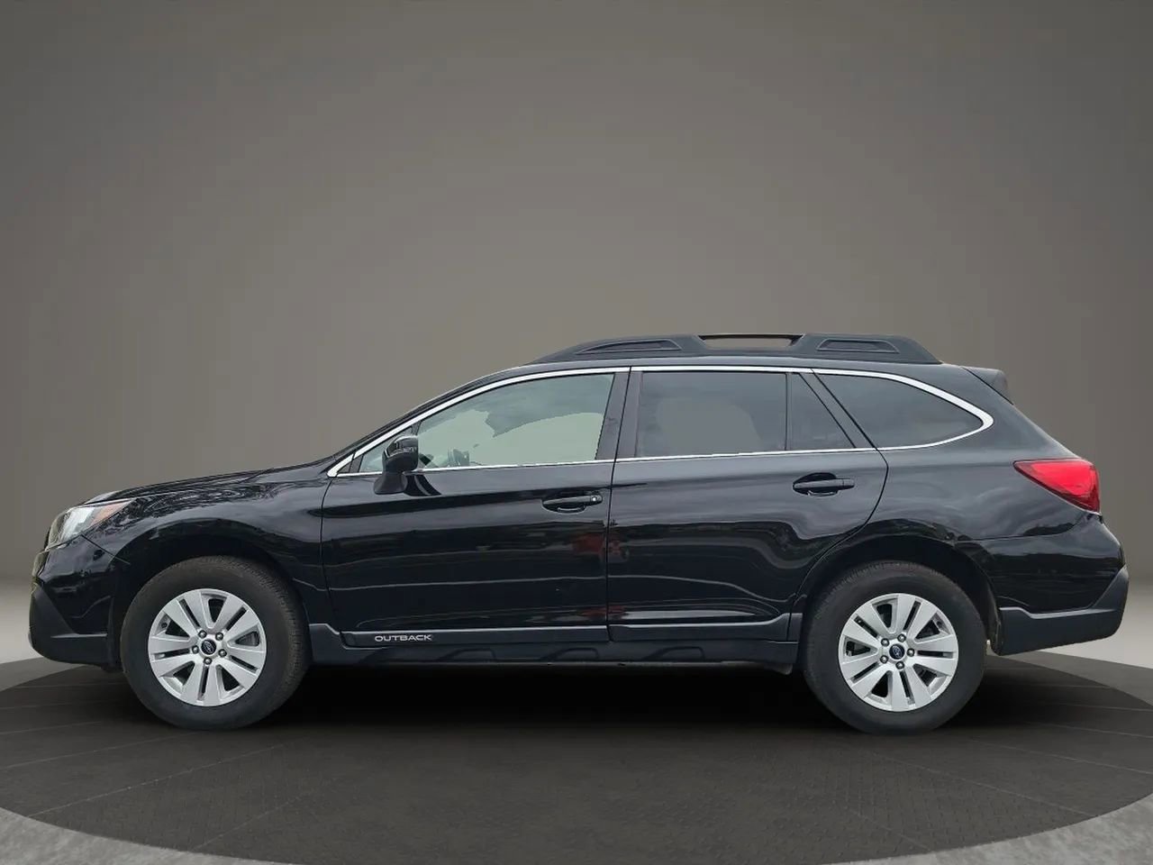 Used 2019 Subaru Outback 2.5i Premium image 2