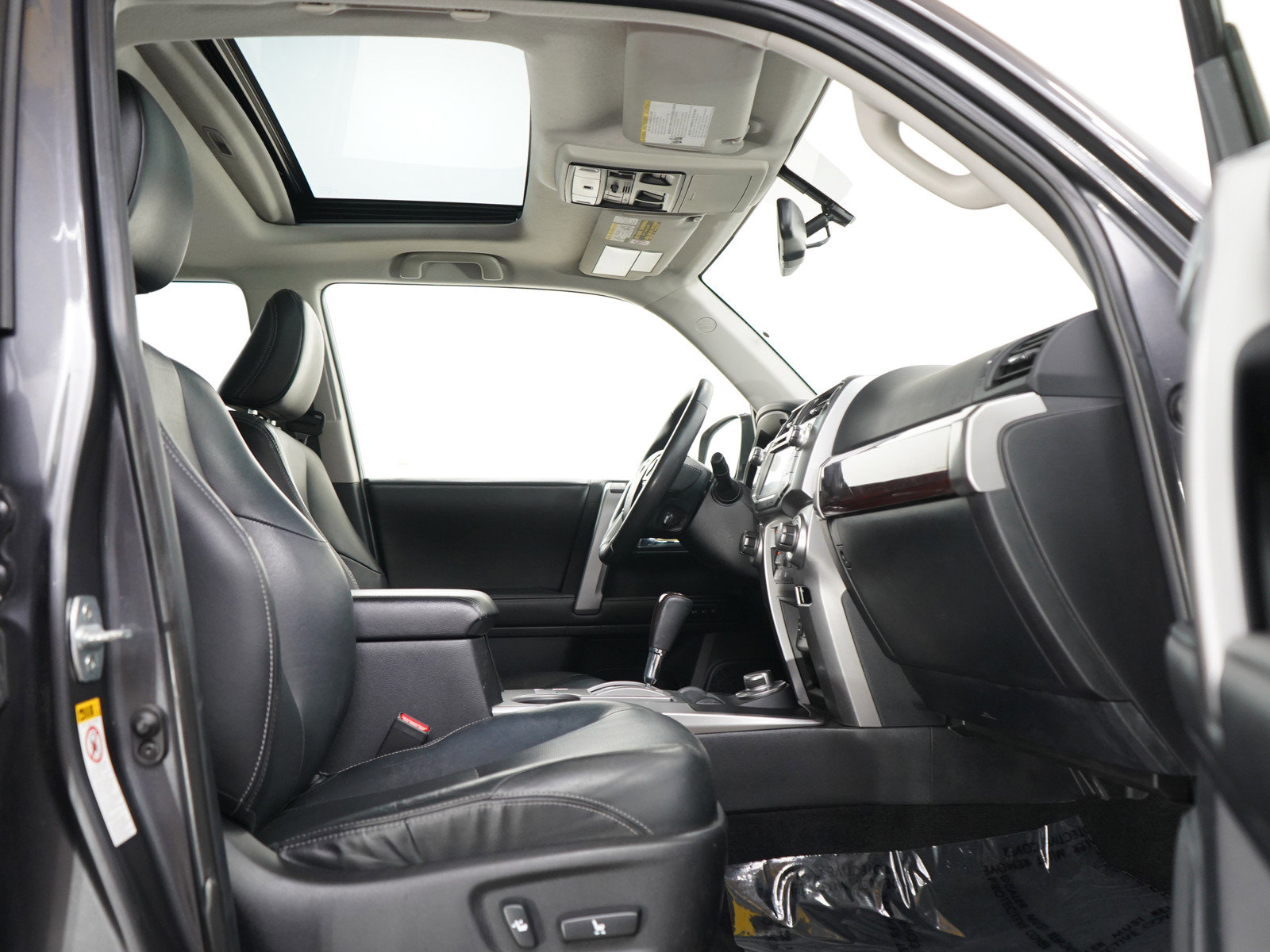 Used 2015 Toyota 4Runner Limited AWD/4WD image 12